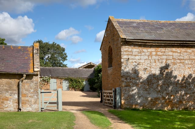 Barn