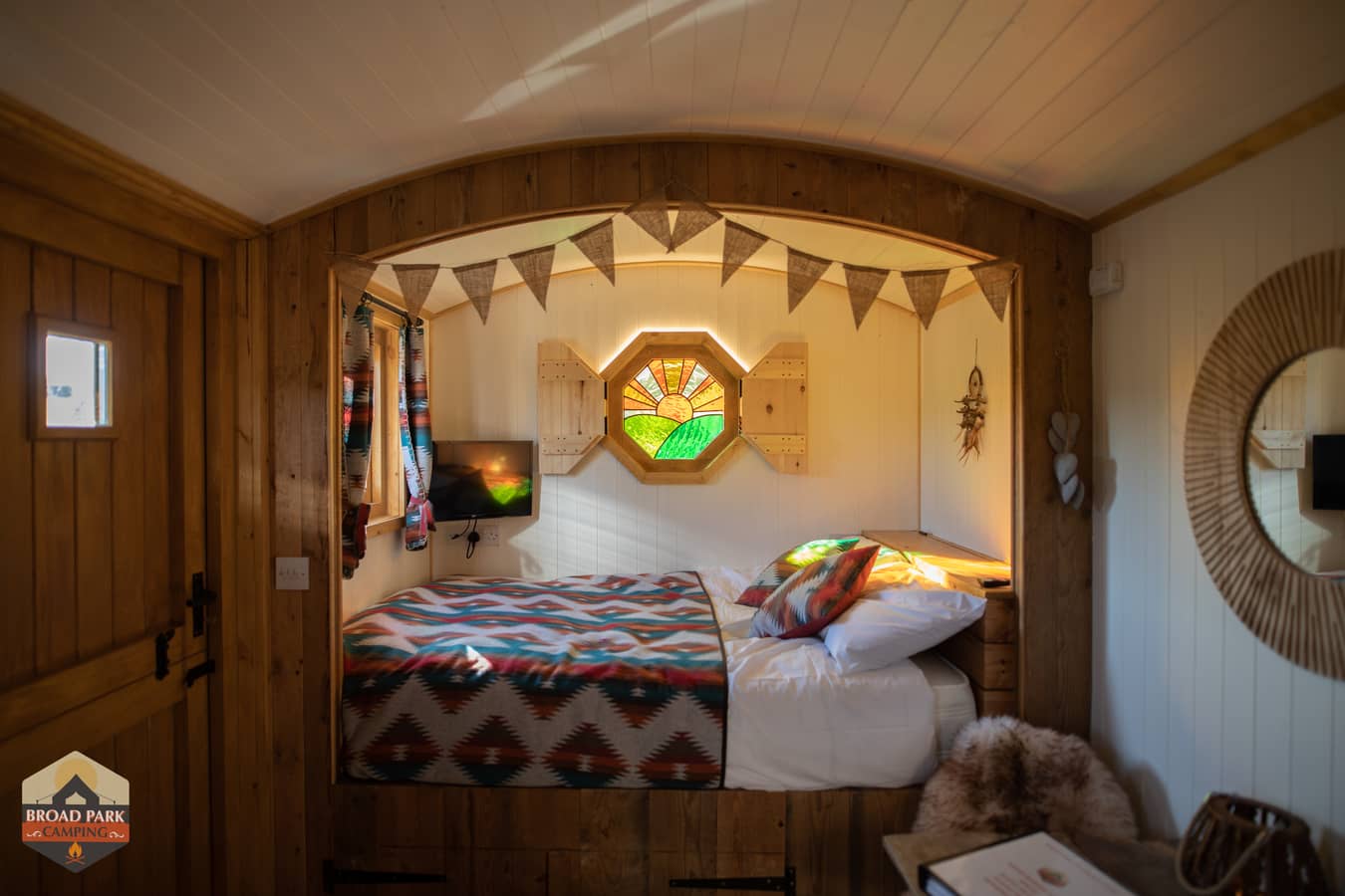 Broad Park Camping and Glamping North Devon