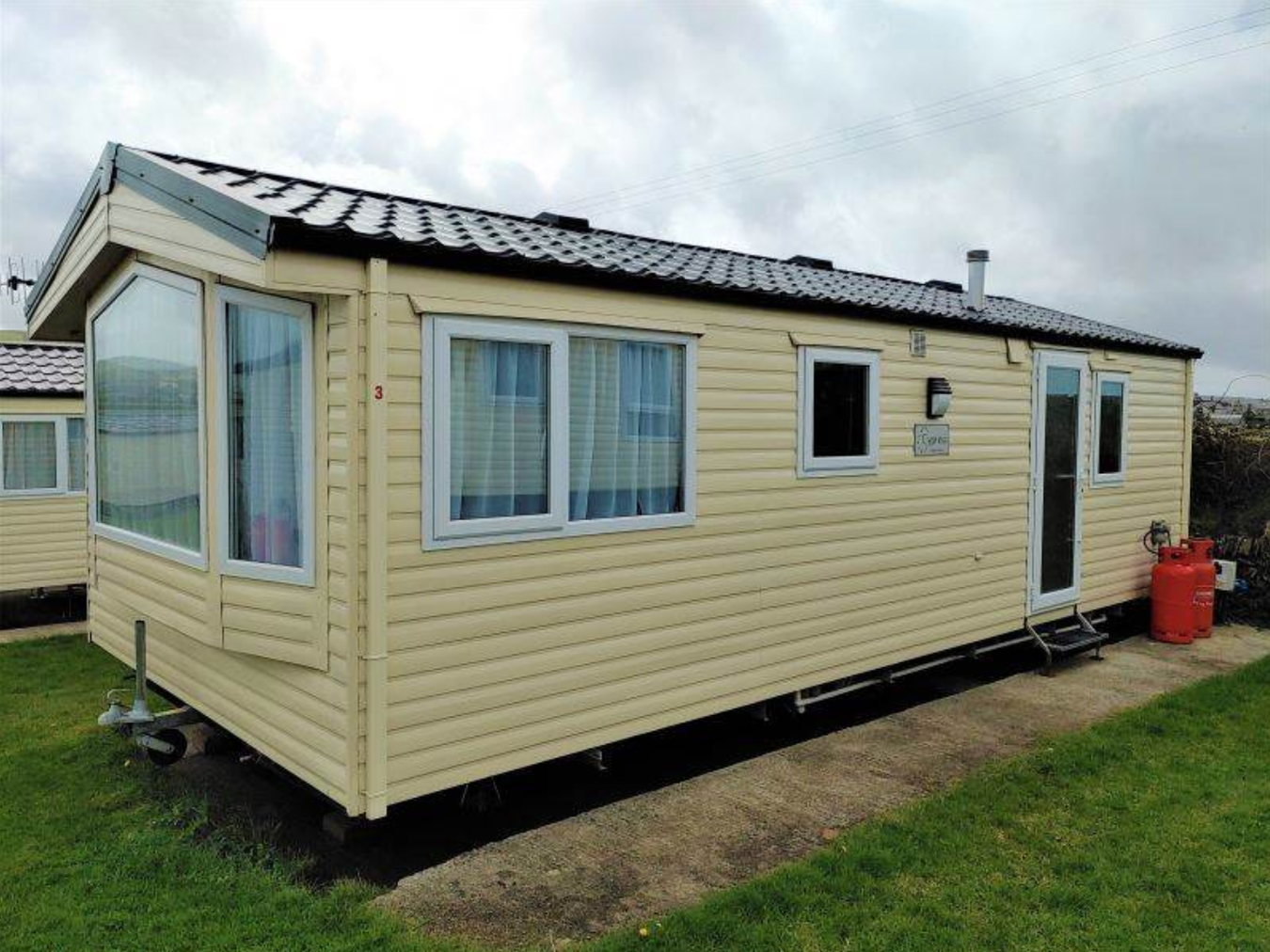 Silver holiday home 2 bedroom (Pet Free)